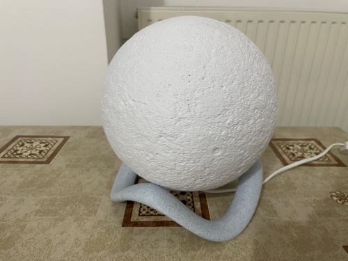 Holdlámpa oldalnézet